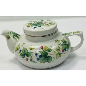 ✅Andrea By Sadek Teapot Vine & Berry Design Japan.